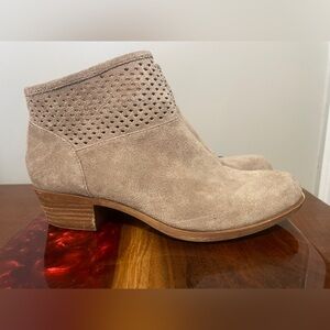 Lucky Brand Women's Size 8 M Brown Suede Ankle Boots Casual Bootie